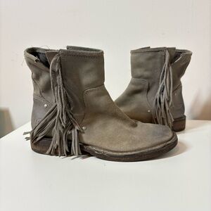 UGG Women's Layne Suede Western Fringed Fur Ankle Boot